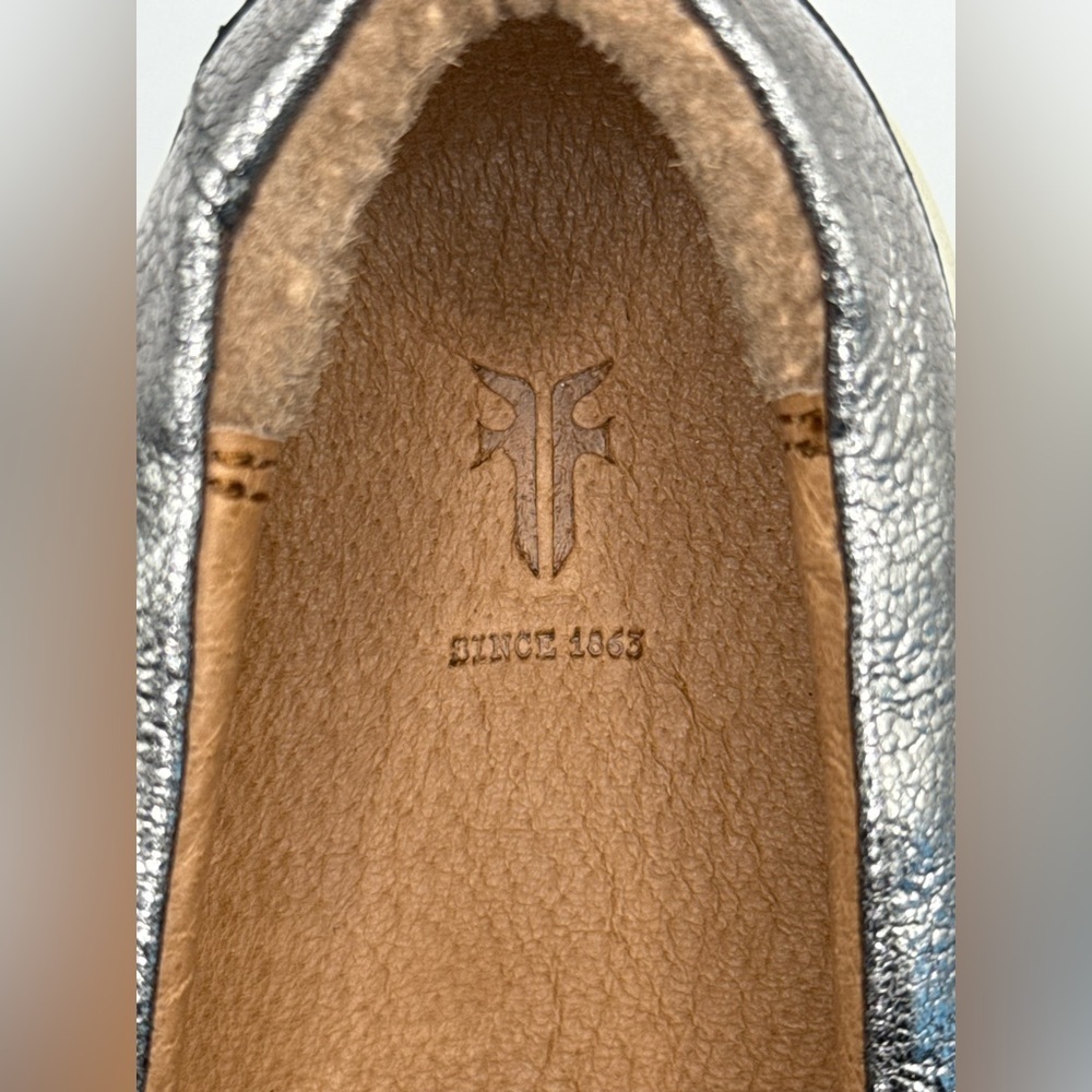 FRYE Ivy Metallic Leather Slip-On Sneakers 7.5 Iridescent Silver Comfort Flats - Picture 10 of 13